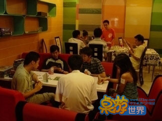 休闲新风尚 时尚桌游吧